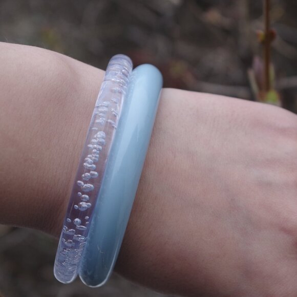 One Vintage 80s Blue Lucite & One Clear Bubble Plastic 80s Bangles - Picture 1 of 5